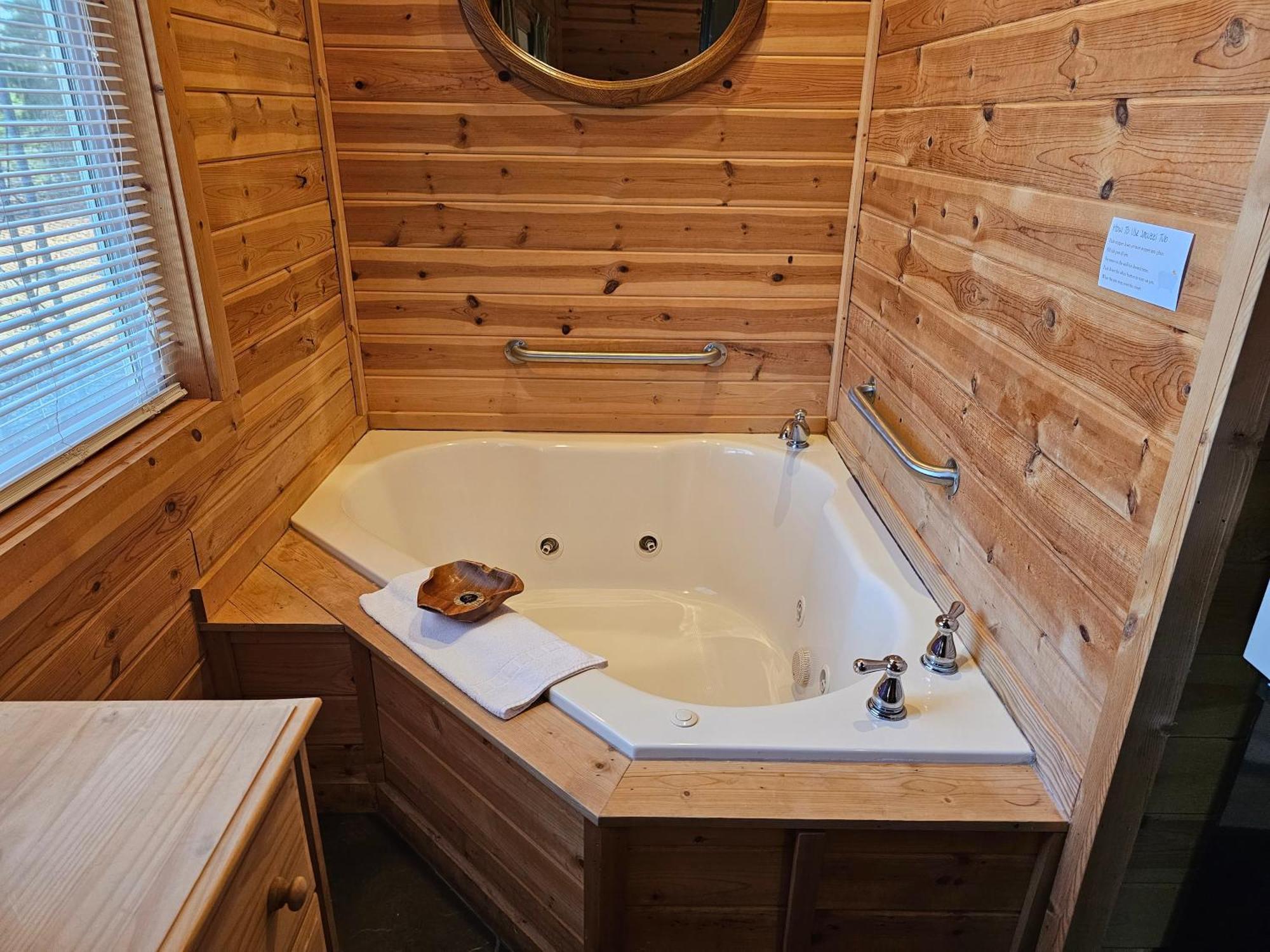 5 Min To Beaver Lake-King Bed-Fire Pit-Jetted Tub #4 Eureka Springs Exterior foto
